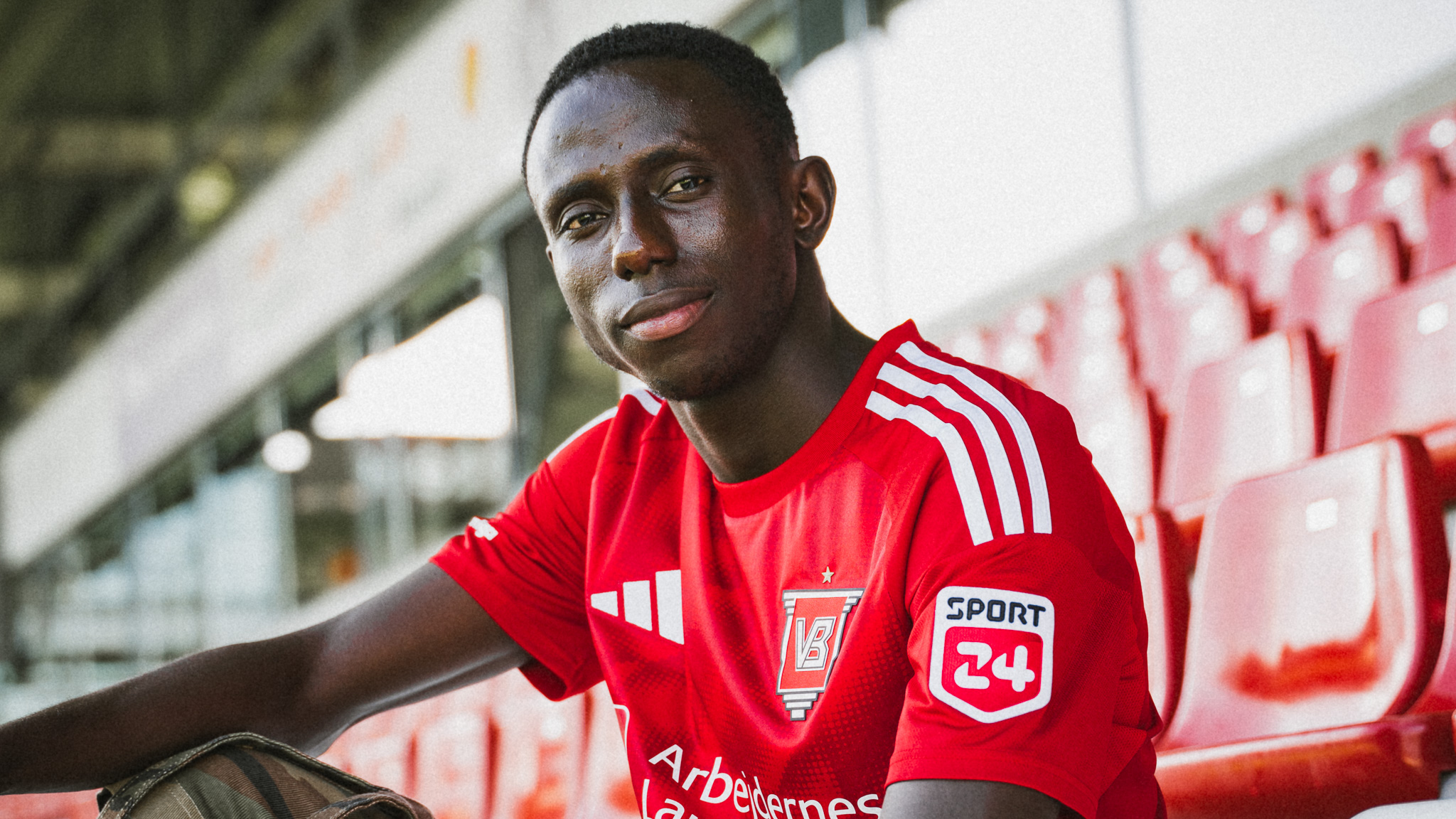 Abdoulaye Camara unterzeichnet Vertrag mit Vejle Boldklub | Vejle Boldklub